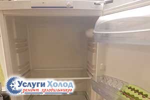 Холодильник INDESIT B16 внутри