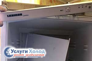 Разобранный LIEBHERR KGT 3531